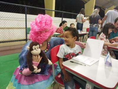 Noite de AutÃ³grafos dos alunos do Jardim 2 da Escola AluÃ­sio Maier foi um verdadeiro sucesso